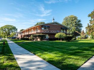 32001 Jefferson Ave APT 12, Saint Clair Shores, MI
