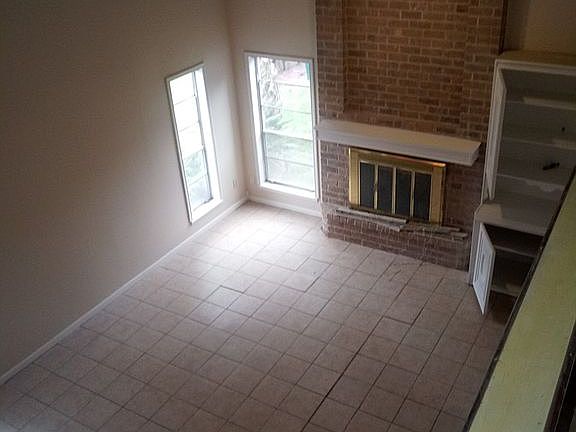 4th image of 5922 Shadow Wood Dr