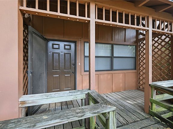 3rd image of 3923 Old Oaks Dr APT 16