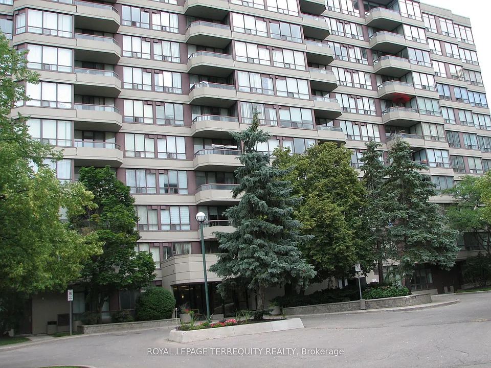81 Townsgate Dr #306