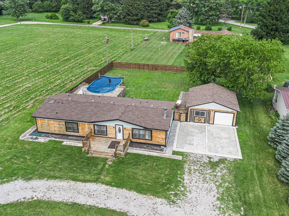 1727 Paw Paw Ave, Benton Harbor, MI 49022