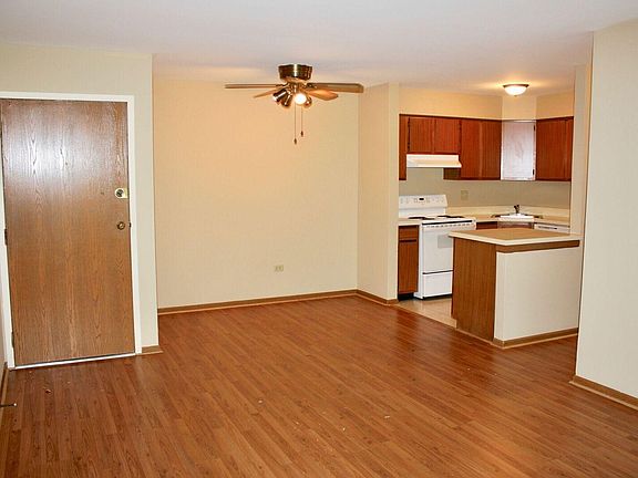 5th image of 403 Dorchester St APT 204
