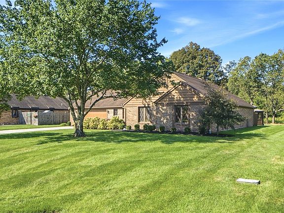 3rd image of 1013 Cardinal Dr