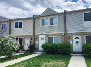 2028 6th St S, Arlington, VA 22204