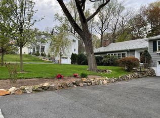 108 Essex Rd, Summit, NJ 07901