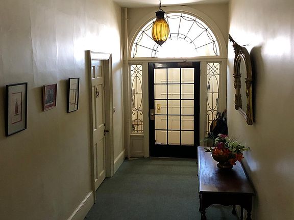 Common hallway (entrance).