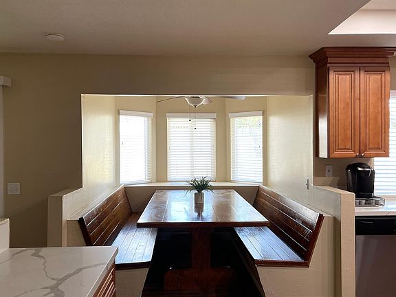 Built-in oversized dinning table
