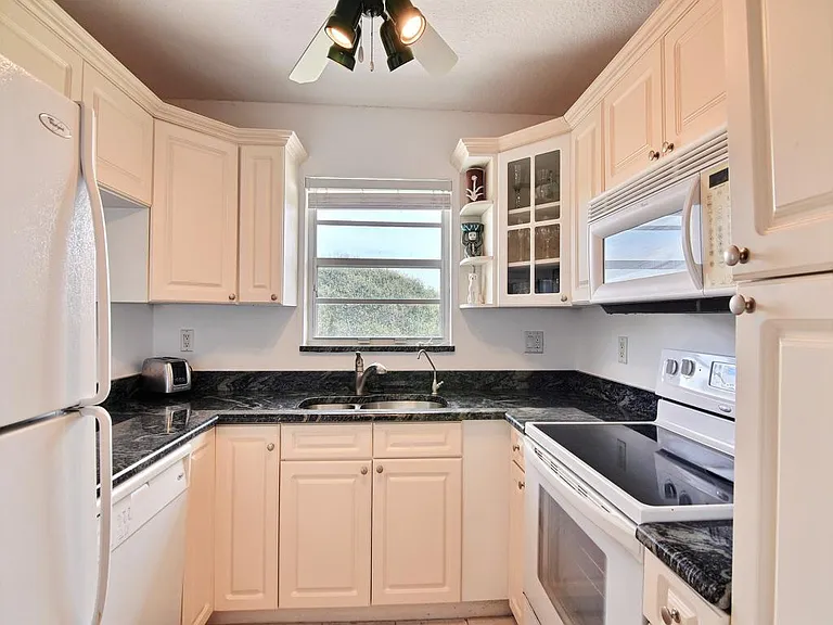5400 Highway A1A #I20 — Photo 13