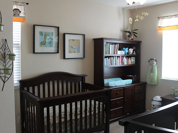 4th image of 3231 Paumanok Way