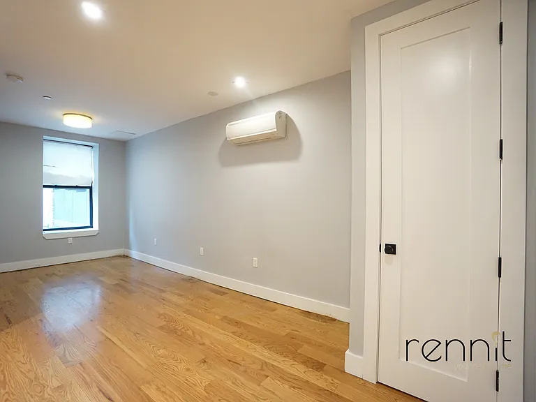 1160 Rogers Ave #3B — Photo 8