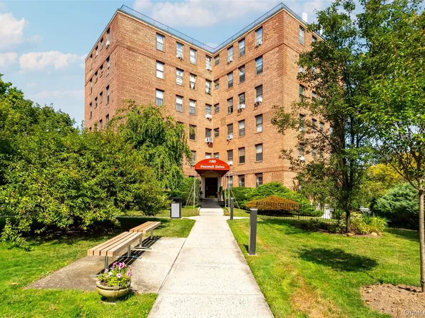 180 Pearsall Drive #1D, Mount Vernon, NY 10552