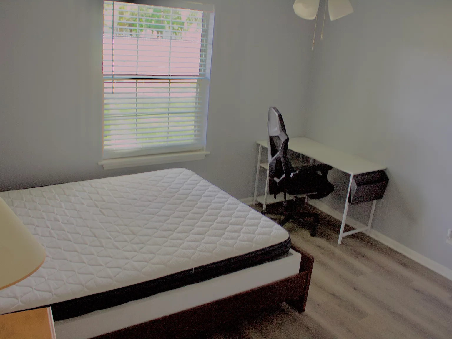 2 bed, 856 sqft, $850 — Photo 2