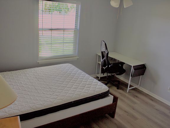 2nd image of 5326 Whiteway Dr