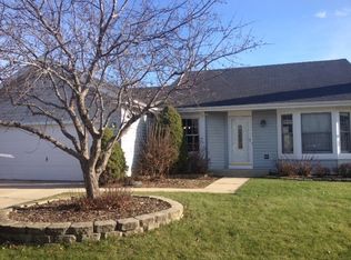 226 Barnwood Trl, McHenry, IL