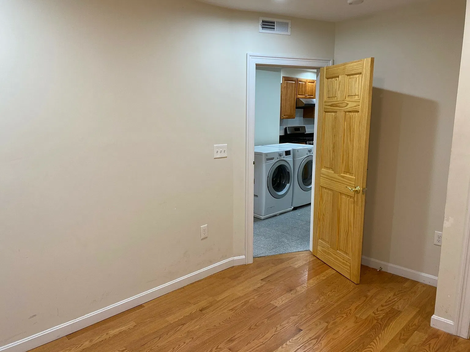 4 bed, $4,950 — Photo 2