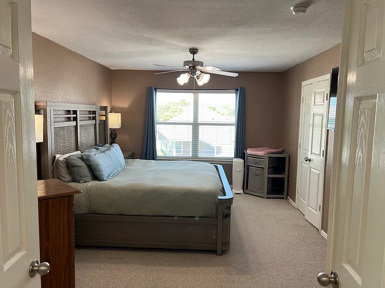 10215 Waterbury Dr — Photo 33