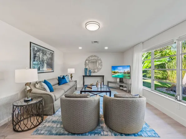 606 Wedge Dr #Id1504171p, Naples, FL 34103