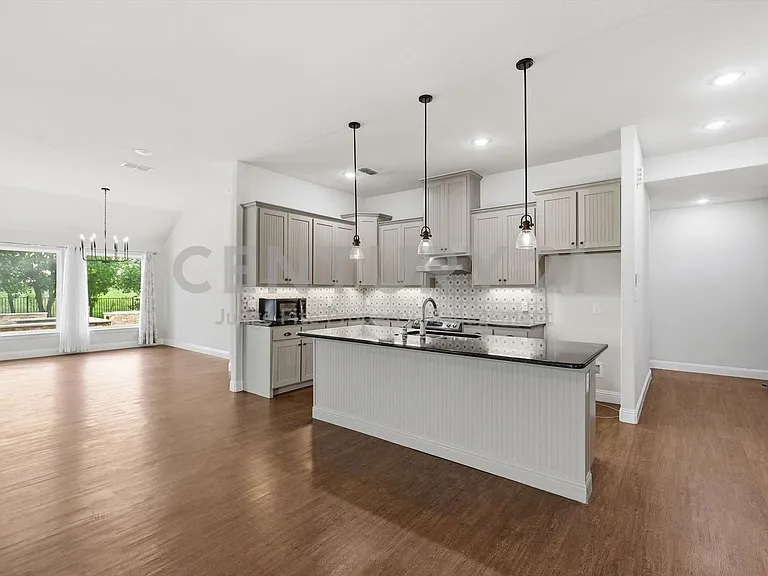 5013 Diamond Dr — Photo 17