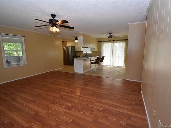 4th image of 349 Highland Dr