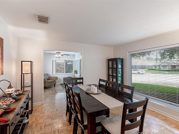 3rd image of 2635 Parana Dr
