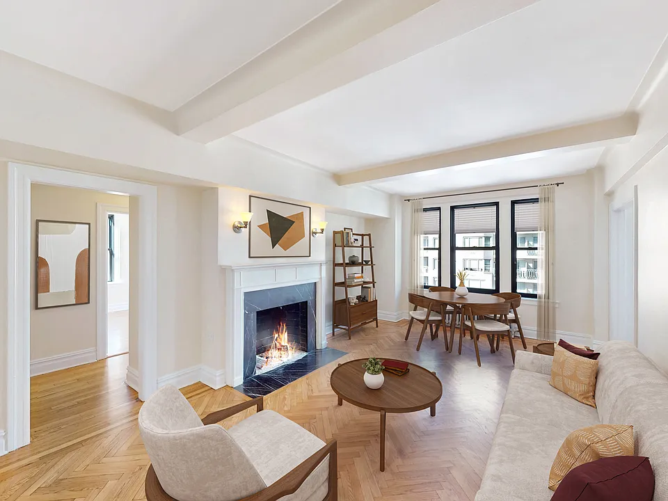 210 E 68th St #5I