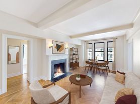 210 E 68th St, New York, NY