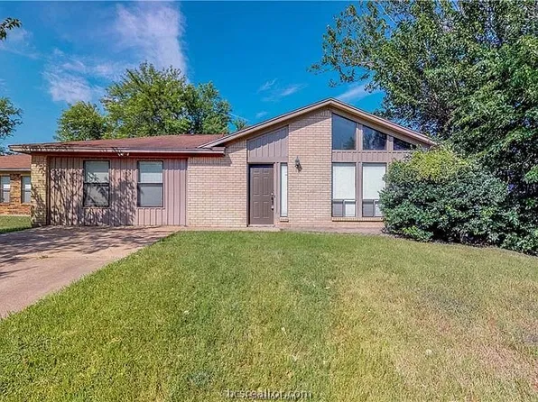 1210 S Dexter Dr, College Station, TX 77840