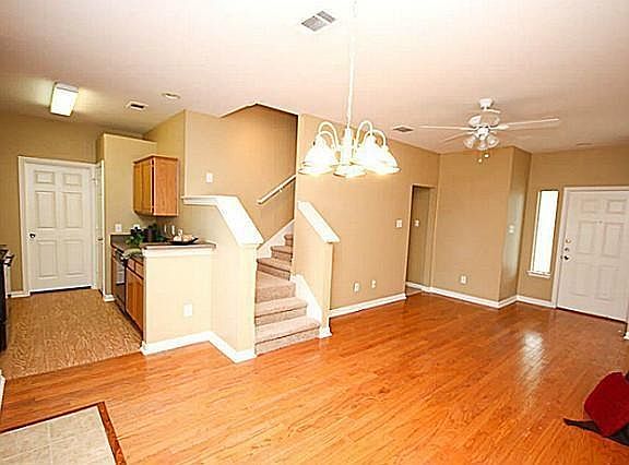 3rd image of 9818 Cedarcrest Dr