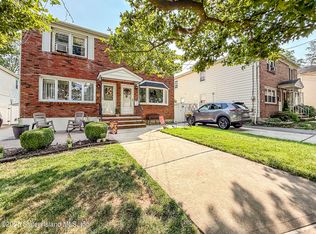 50 Hitchcock Ave, Staten Island, NY 10306