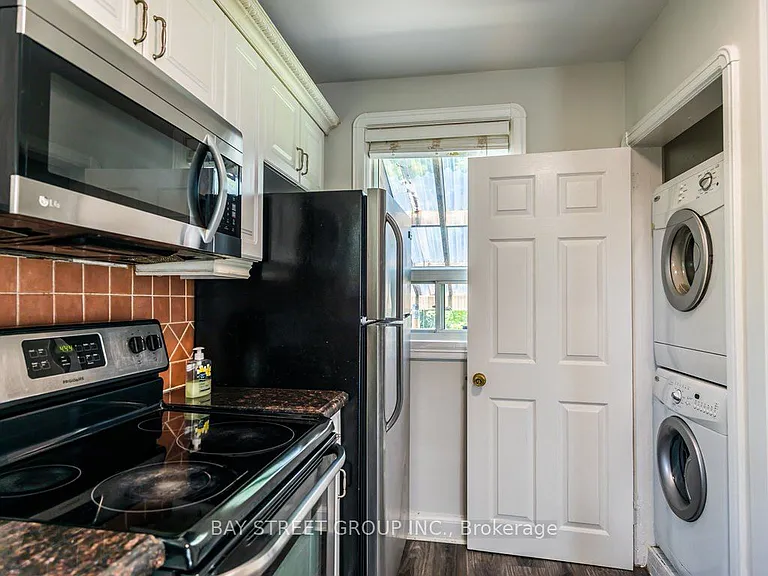 12 Craigmore Cres #MAIN FL — Photo 15