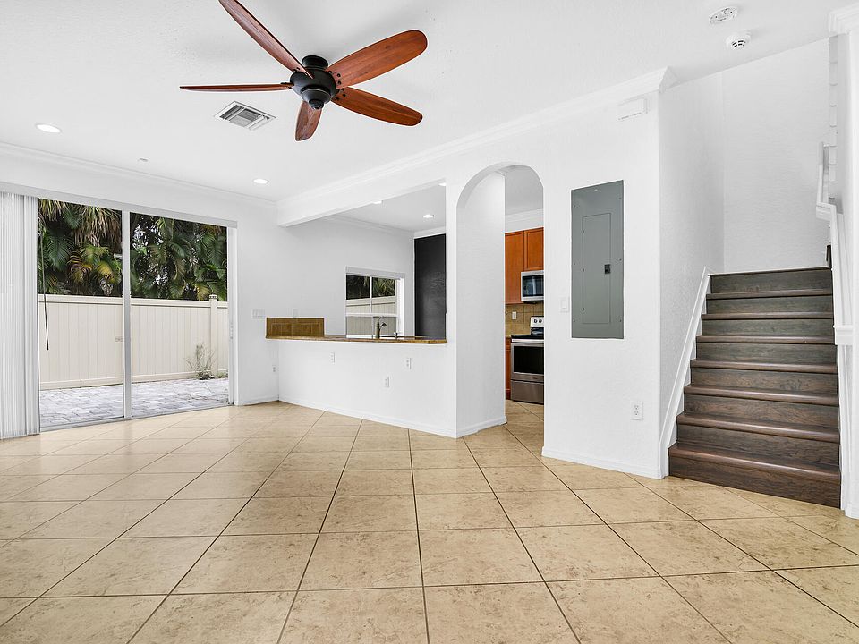1st image of 204 Lake Monterey Circle