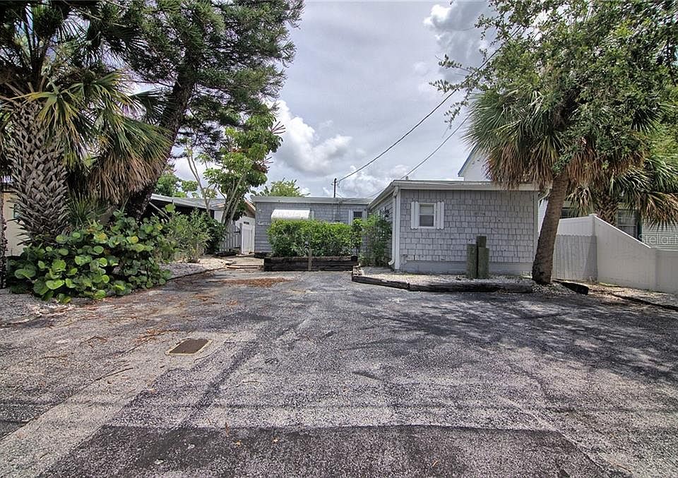 1st image of 14135 N Bayshore Dr