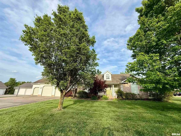 106 Jeremy Dr, Carterville, IL 62918