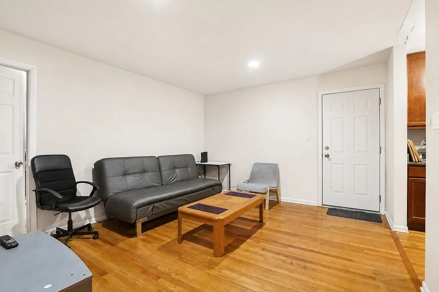 4 bed, $4,800 — Photo 3