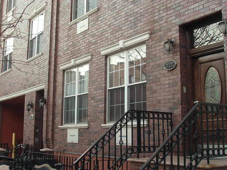 222 Eckford St #2 — Photo 12