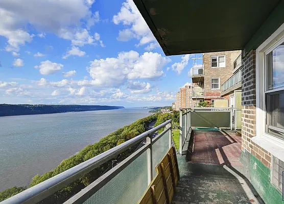 Rented by Bond New York | media 19
