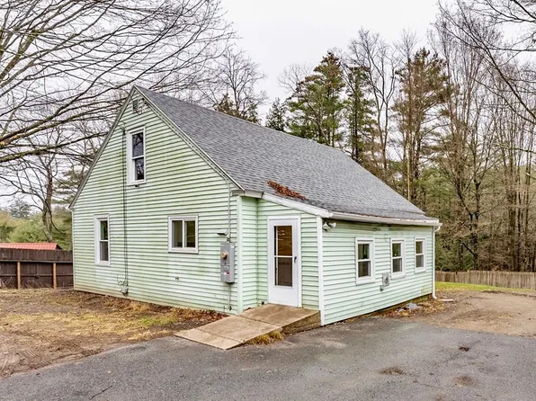 347 1/2 Country Club Rd, Greenfield, MA 01301