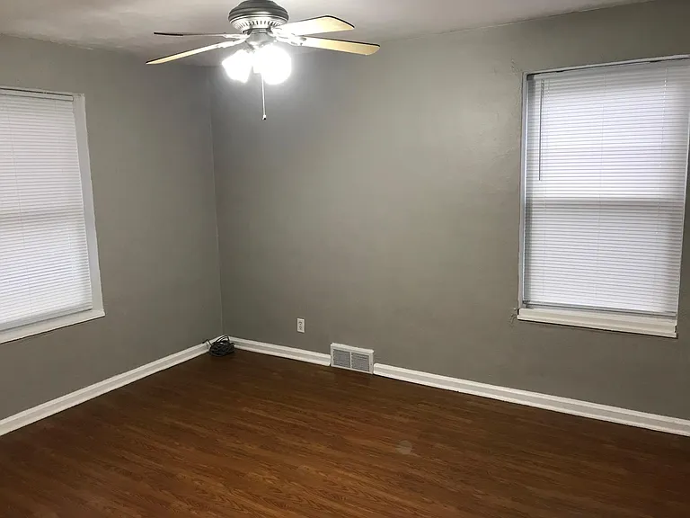 6958 Chippewa St #2W — Photo 11