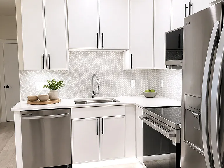 60 Exeter Rd #2B — Photo 3