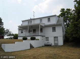 534 Fairview Dr, Berkeley Springs, WV 25411