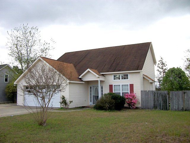2nd image of 182 Eagle Lake Rd