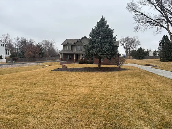 18124 Tammy Trl, Omaha, NE 68135