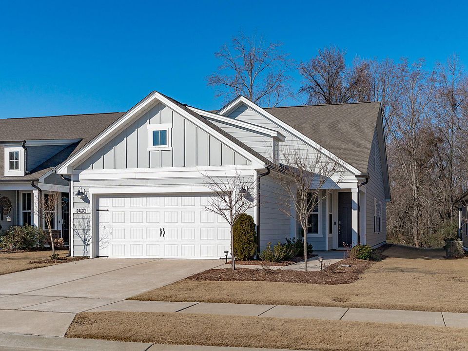 1st image of 1420 White Admiral St