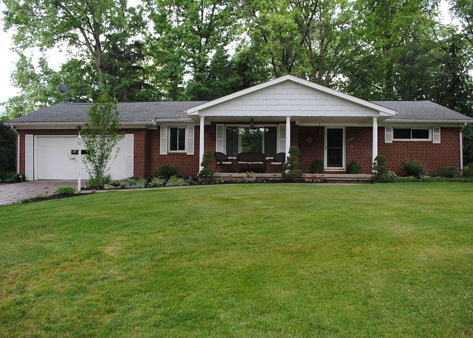 Beautiful Brick Ranch!