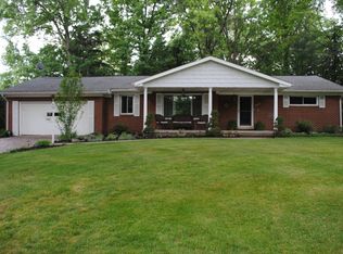 3047 Silverview Dr, Stow, OH 44224