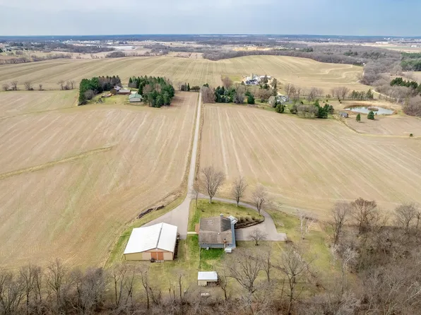 10001 S Walker Rd, Beloit, WI 53511