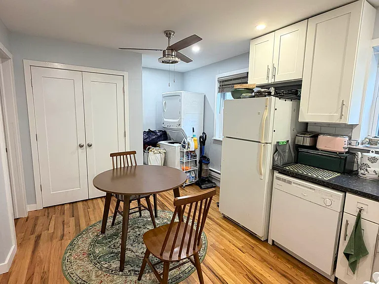 119 Nelson St #1 — Photo 6