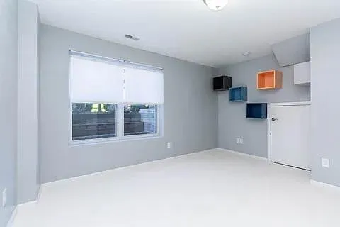 951 Barclay Cir — Photo 26