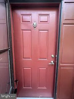3 bed, 2.5 bath, 1382 sqft, $2,800 — Photo 2