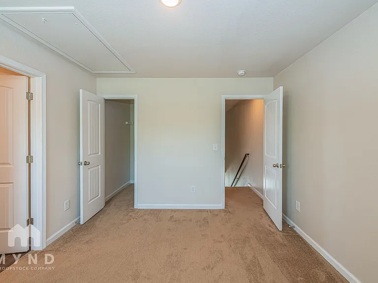 250 Yorktown Ln — Photo 15